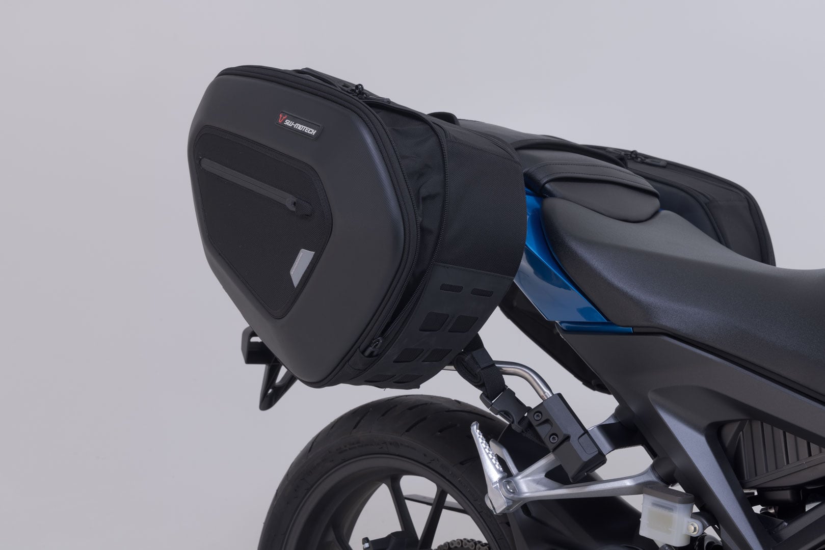PRO BLAZE H saddlebag set for the Honda CB125R (17-) - SW-MOTECH