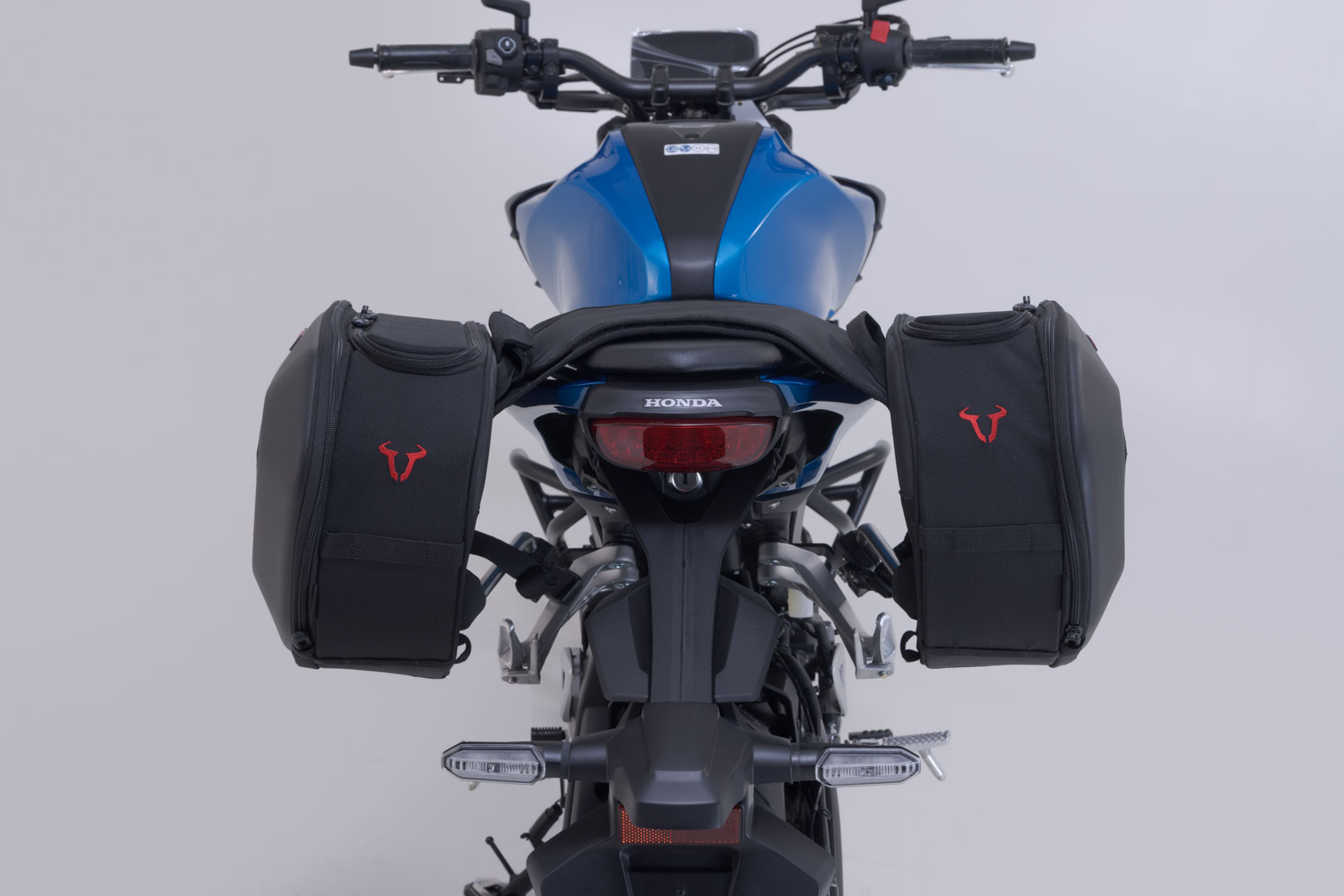 PRO BLAZE H saddlebag set for the Honda CB125R (17-) - SW-MOTECH