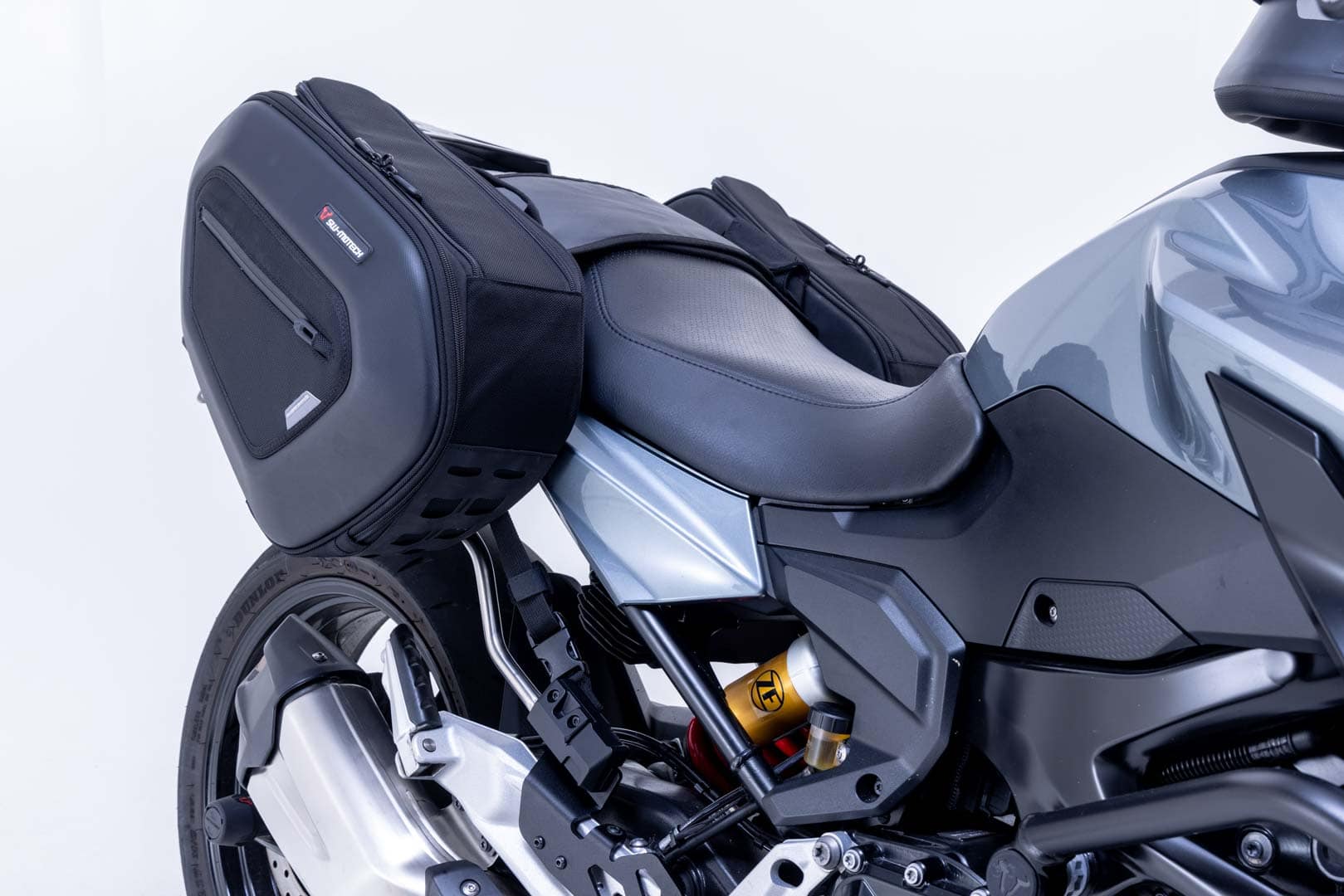 PRO BLAZE H saddlebag set for BMW F 900 R / XR - SW-MOTECH