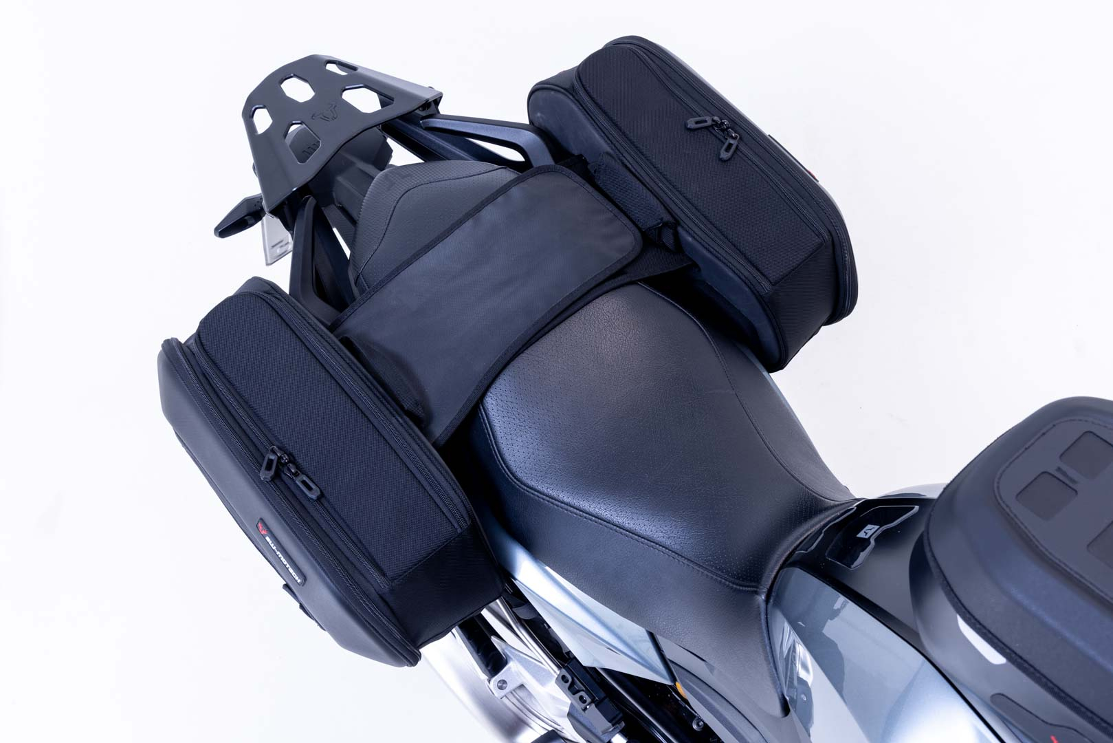 PRO BLAZE H saddlebag set for BMW F 900 R / XR - SW-MOTECH PRO BLAZE H saddlebag set for BMW F 900 R / XR - SW-MOTECH