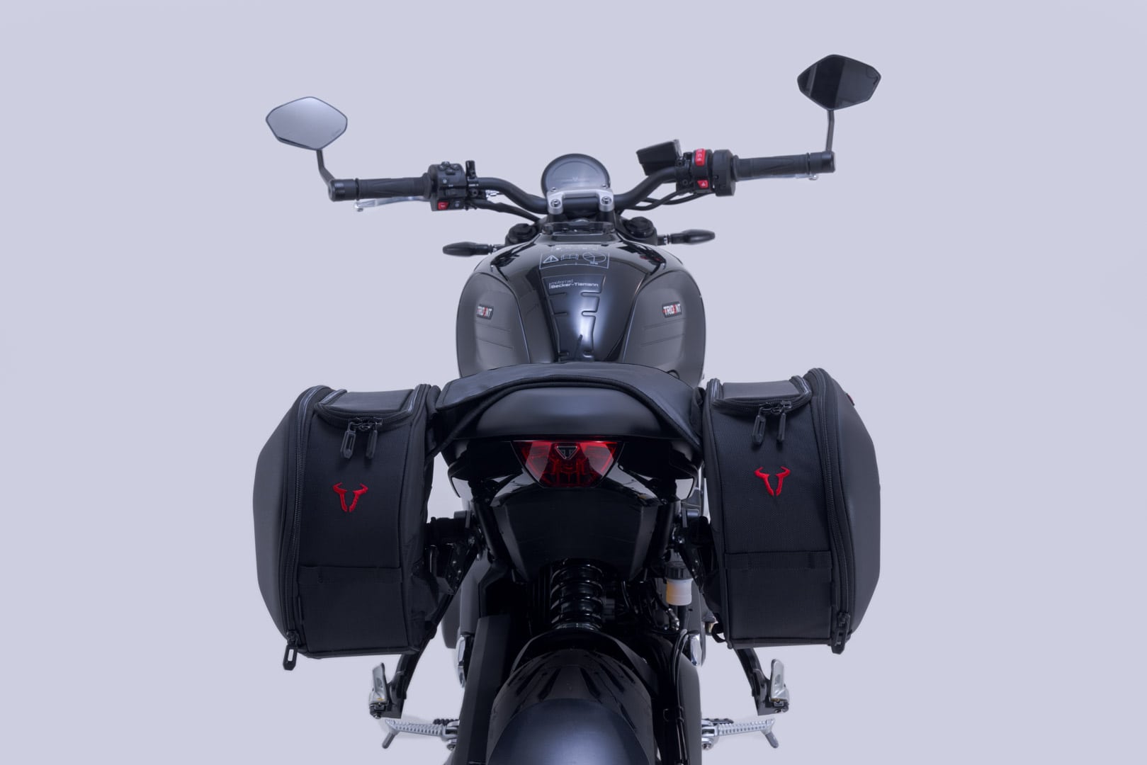 PRO BLAZE H saddlebag set for the Triumph Trident 660 (21-) ? SW