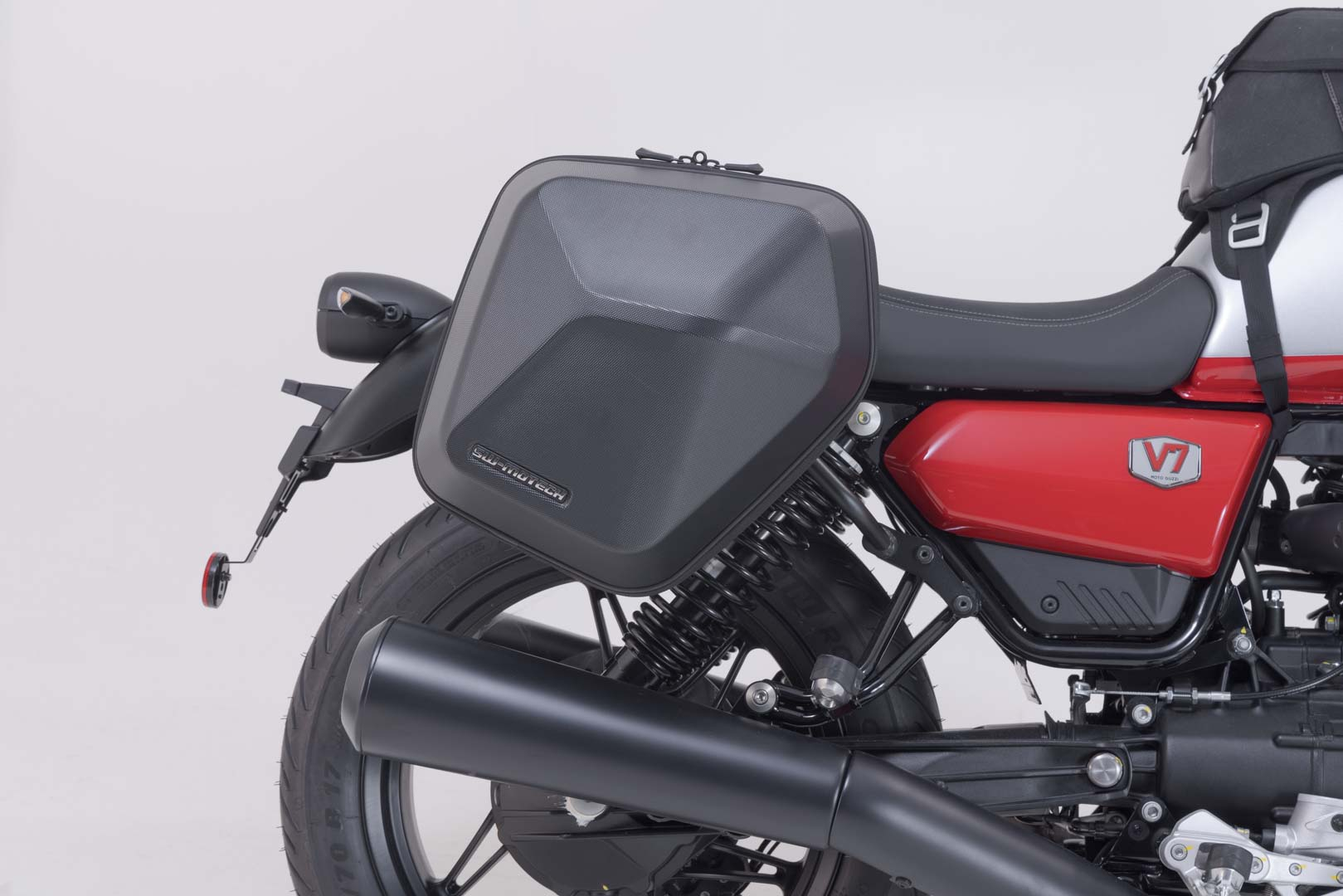 URBAN side case set for the Moto Guzzi V7 ? SW-MOTECH - SW-MOTECH