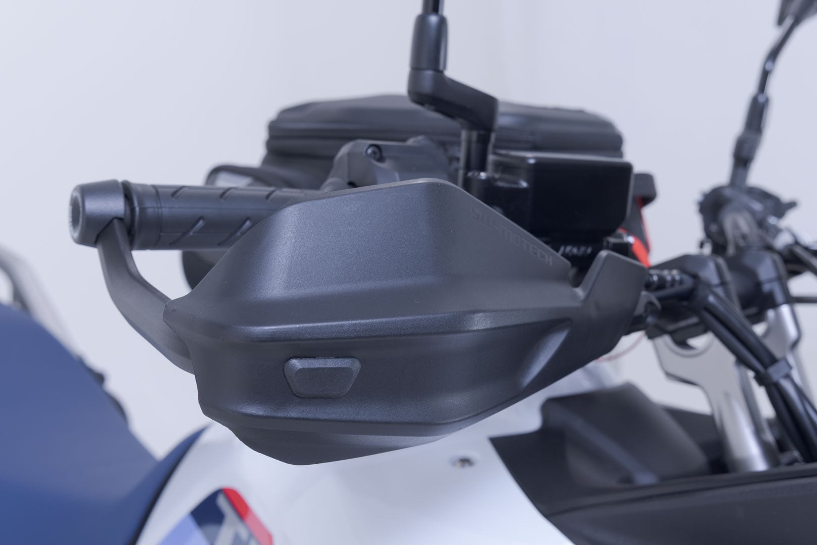 Adventure handguard kit for Honda XL750 Transalp (22-) - SW-MOTECH