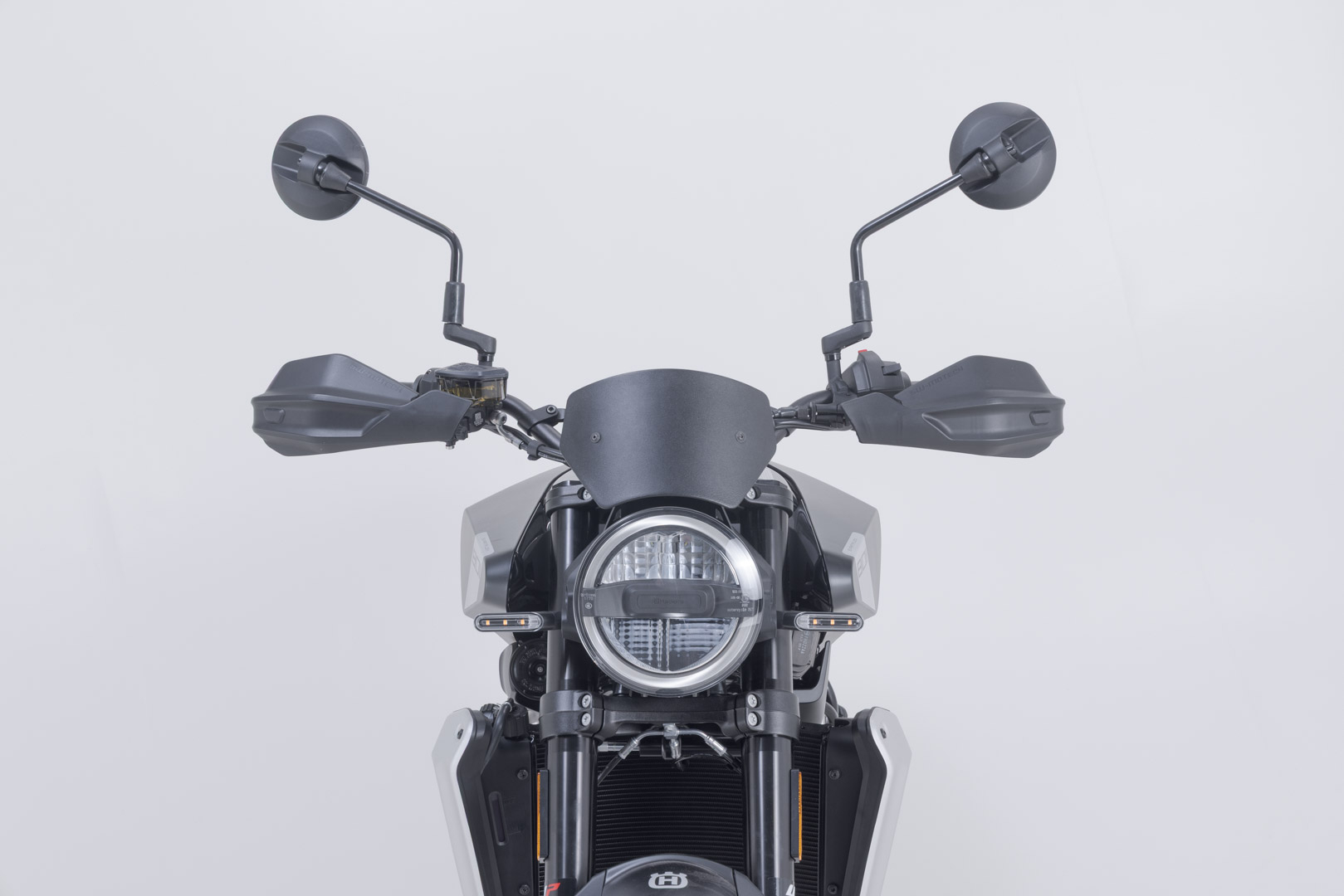 Adventure handguard kit for the Husqvarna Svartpilen 801 (24