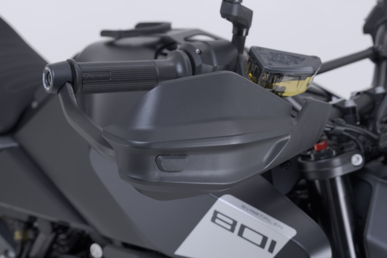 Adventure handguard kit for the Husqvarna Svartpilen 801 (24