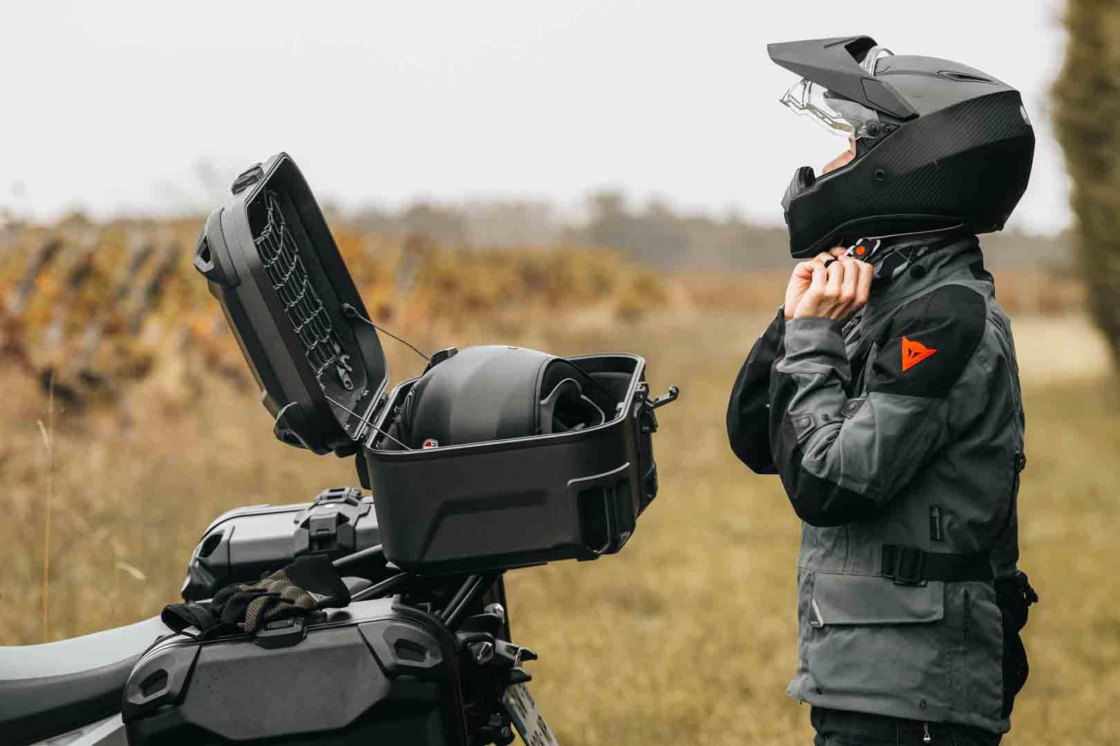 Black ABS top case DUSC XL with 55 liter capacity - SW-MOTECH - SW