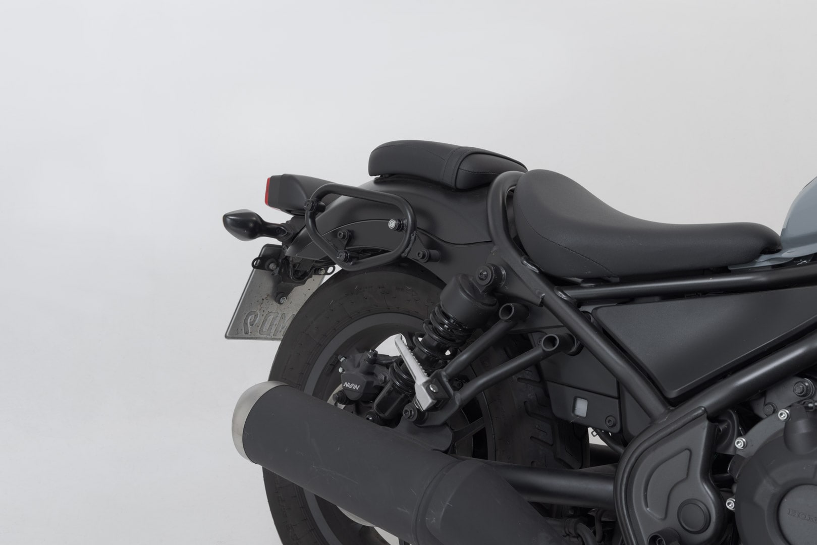 SLC side carrier right for Honda CMX500 Rebel (16-) - SW-MOTECH