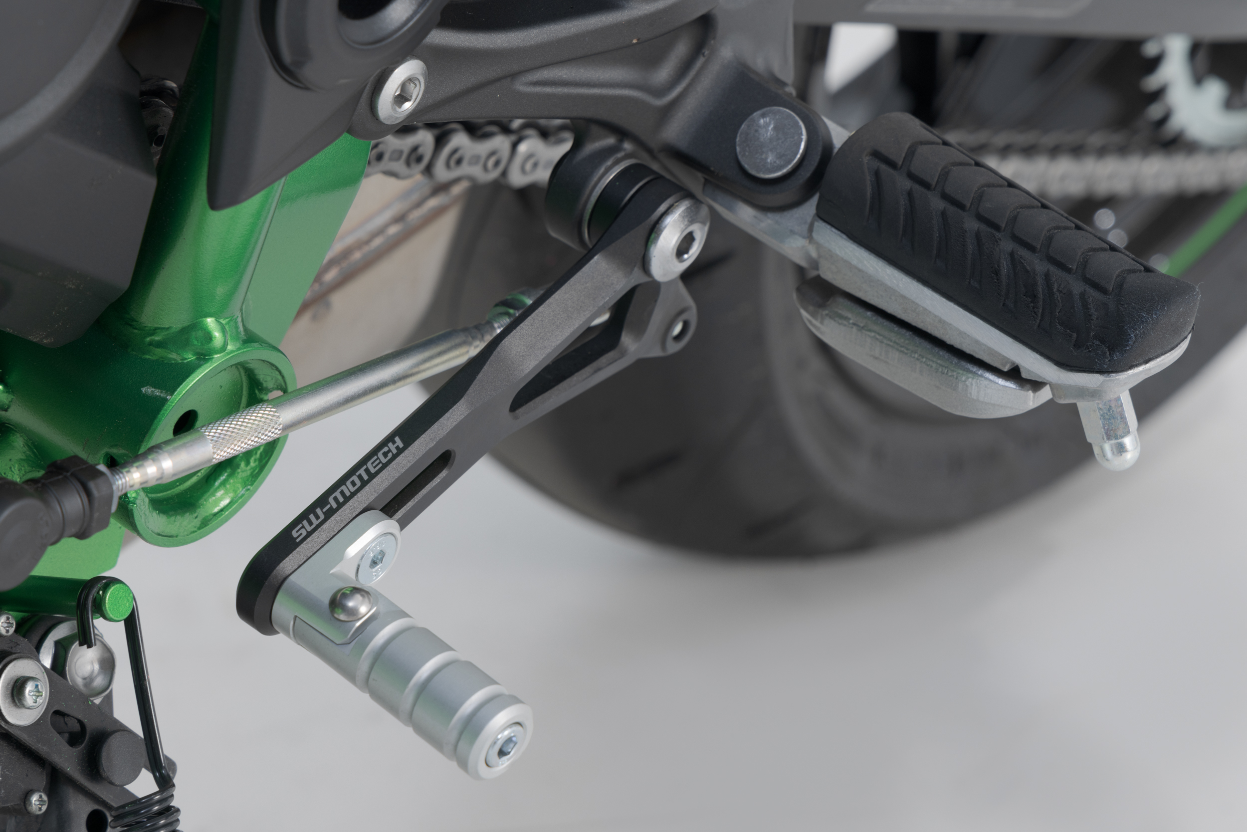 Kawasaki Z900 Accessories - SW-MOTECH